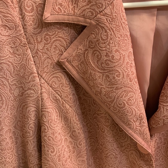 Women’s Stanley Blacker blazer size 16W. No stains, tears, or defects. - Picture 4 of 6